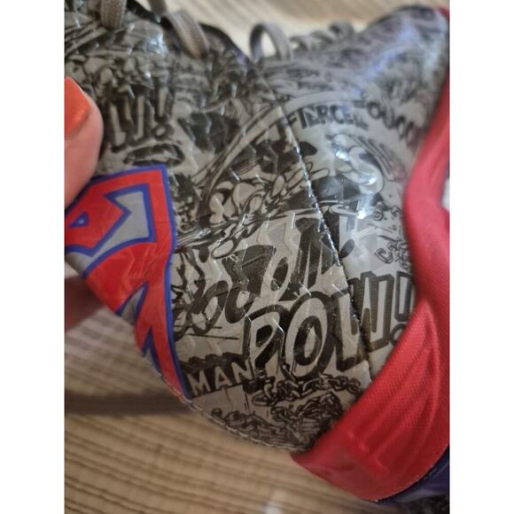 Under Armour Superman Highlight Football Cleats 4.5Y EUC - Picture 8 of 8